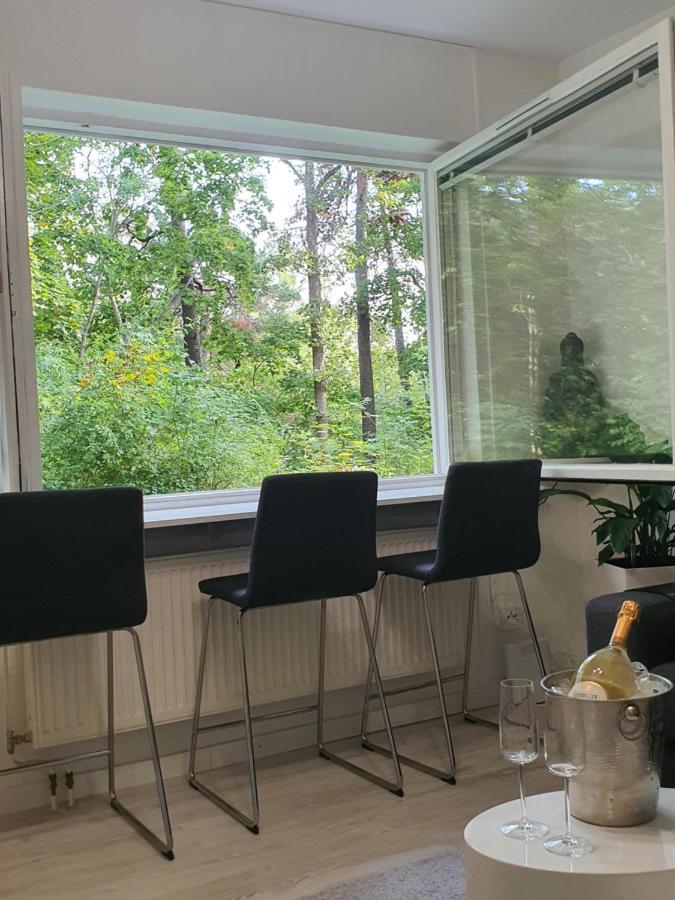 Close To The Metro And The Beach!!! With A View Of The Scandinavian Forest Stockholm Bagian luar foto