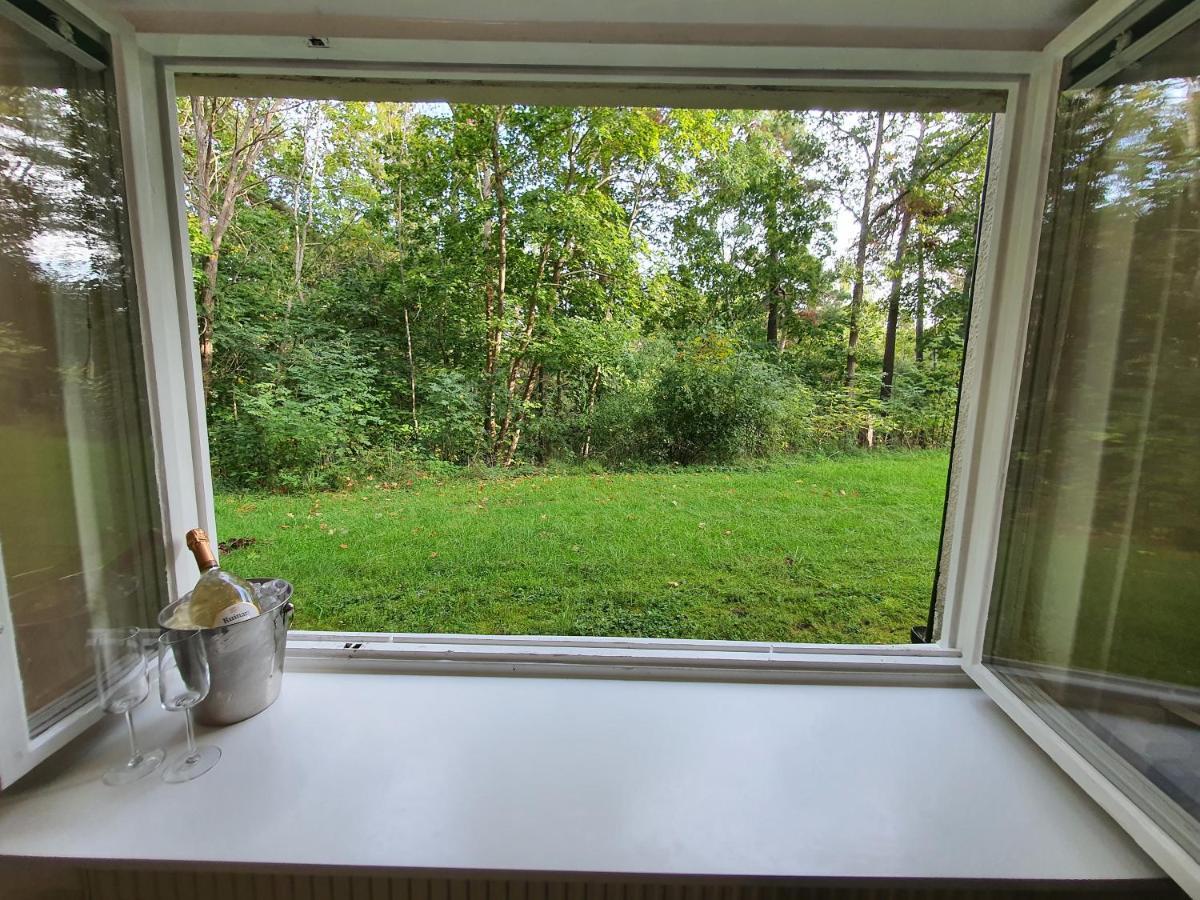 Close To The Metro And The Beach!!! With A View Of The Scandinavian Forest Stockholm Bagian luar foto
